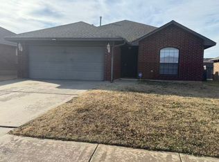 4005 Madison Ave, Moore, OK 73160