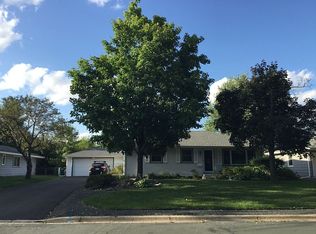 3724 W 83rd St, Bloomington, MN 55431