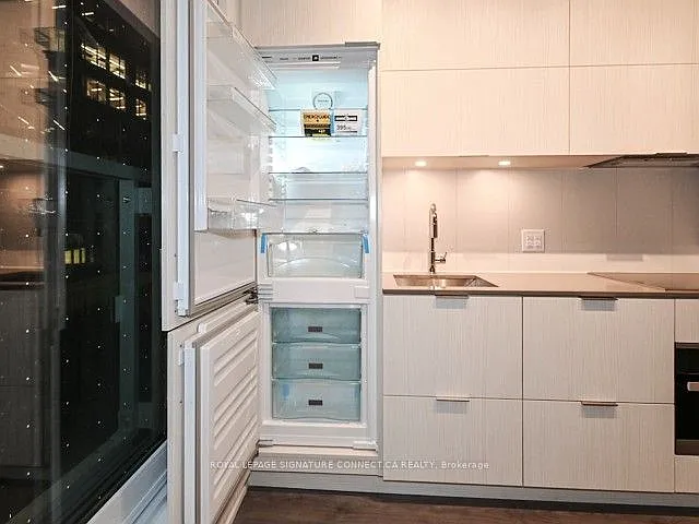 20 Richardson St #302 — Photo 8