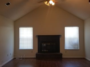 813 Malibu Dr, Hinesville, GA 31313