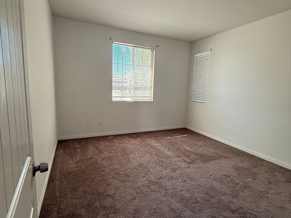 1st image of 4790 Preston St #112