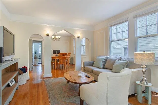 4809 Carondelet St — Photo 3