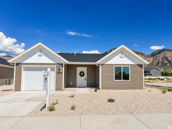 1046 N Summit View Dr W, Ogden, UT 84404