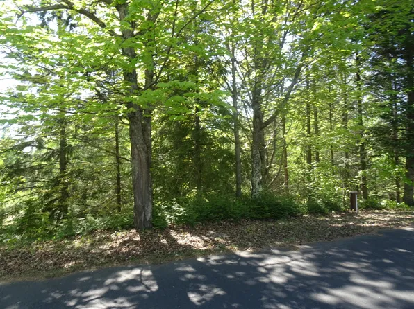 1 Haskell Heights Dr, Lac Du Flambeau, WI 54538