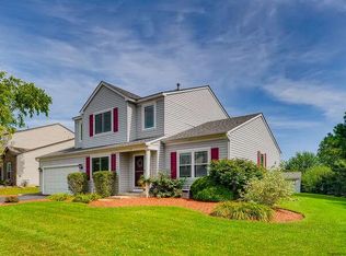 147 Cedarfield Dr, Bartlett, IL 60103