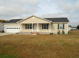 200 Angie Ct, Richlands, NC 28574