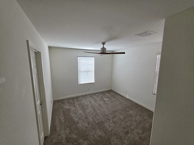 2756 E Hickory St — Photo 29