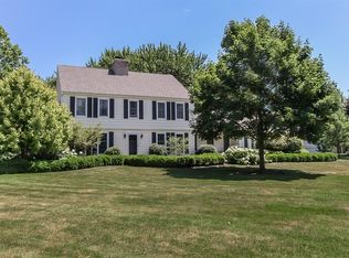 111 Carriage Rd, North Barrington, IL 60010