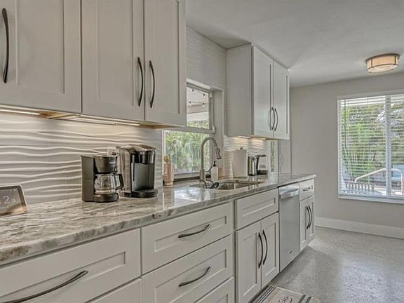 5th image of 2904 Homasassa Rd