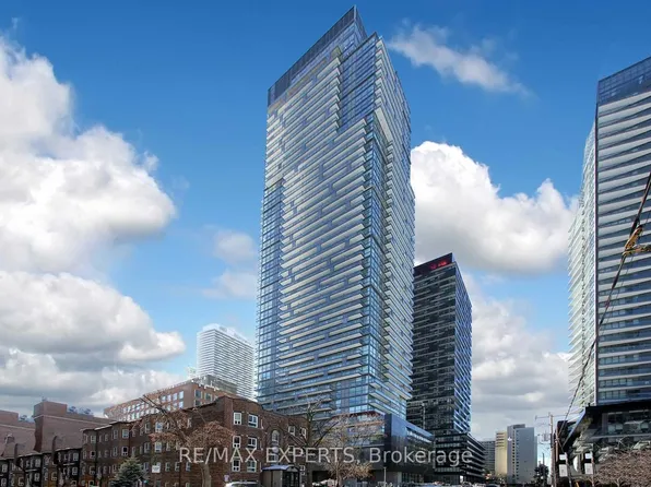39 Roehampton Ave, Toronto, ON