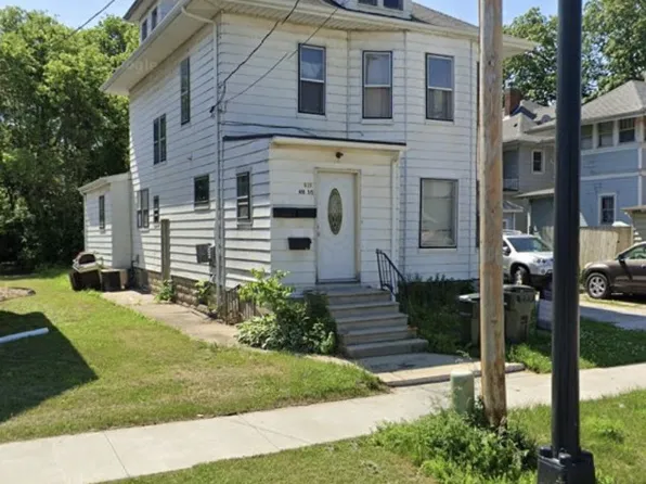 410 E 1st St #1-2-3, Waterloo, IA 50703