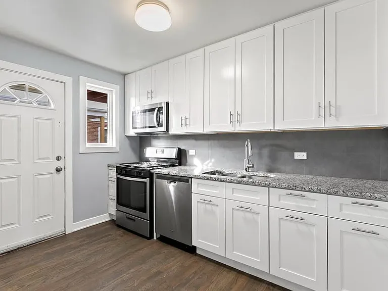 731 Walnut St #1W — Photo 11