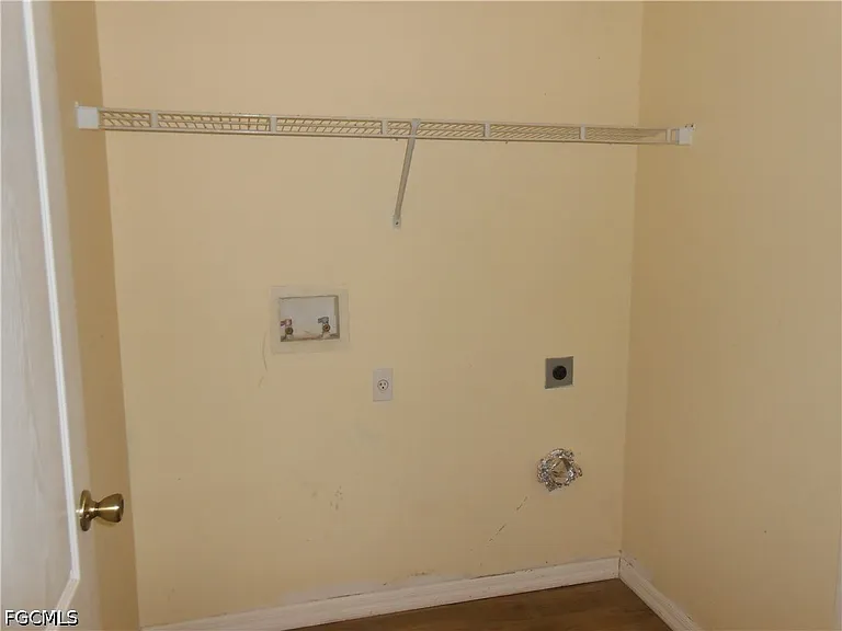 1221 Belair St E — Photo 6