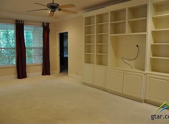 4th image of 1861 Hollylake Cir