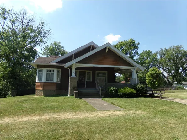 706 S 1st St, Shelbyville, IL 62565