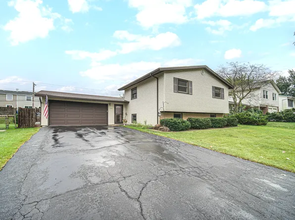 7515 Northway Dr, Hanover Park, IL 60133