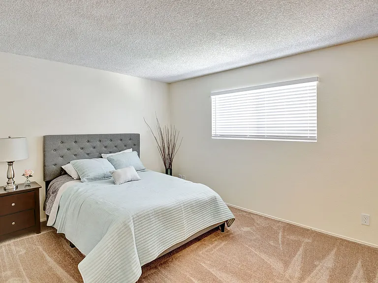 Del Mar Apartment Homes — Photo 9