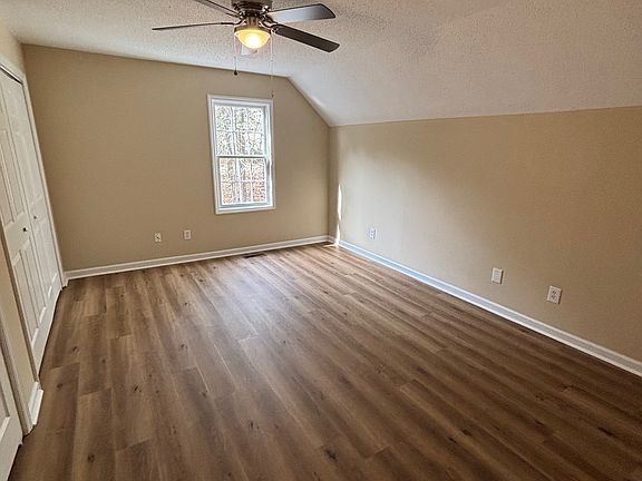 5th image of 18 Cypress Ln