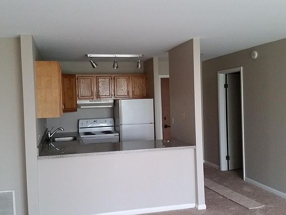 2nd image of 5820 Oakwood Dr Unit 3D