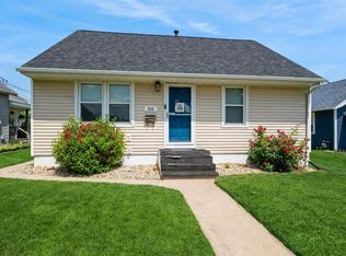 630 21st Ave SW, Cedar Rapids, IA 52404