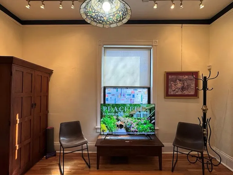 423 Walter St SE — Photo 4