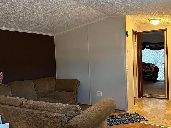 2nd image of 22028 Dubois St