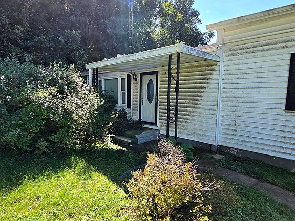 2nd image of 942 Meadowview Ave