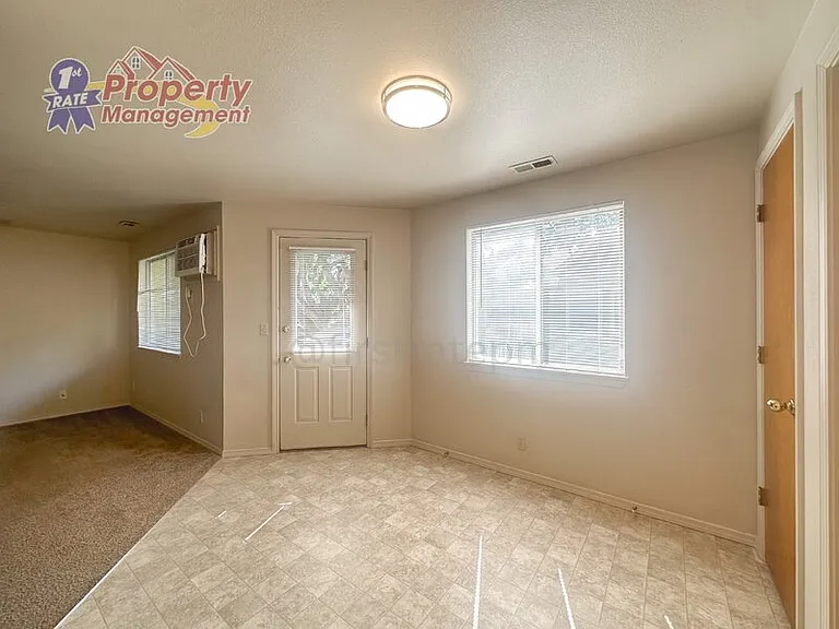 2899 W Malad St — Photo 8