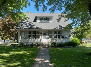 593 W Franklin St, Wells, MN 56097