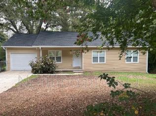 7223 Lakeview Dr SW, Covington, GA 30014