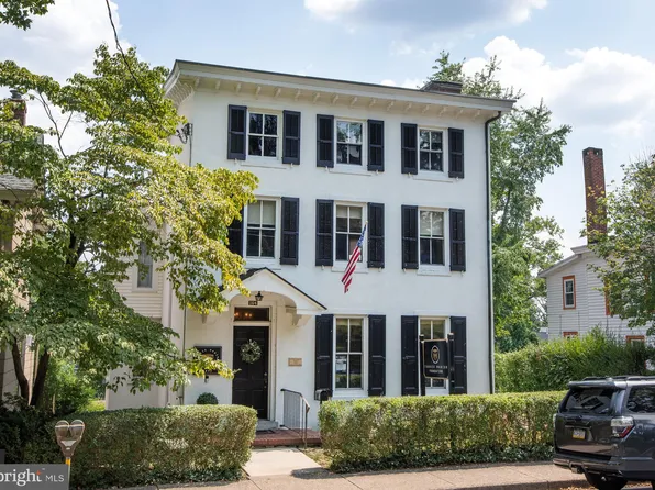 164 E State St, Doylestown, PA 18901