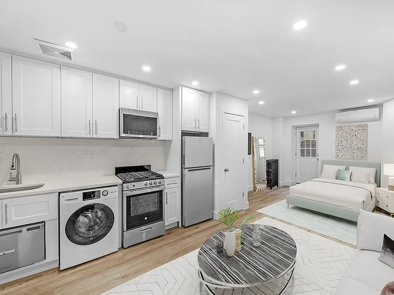 246 W 73rd St #1C — Photo 3