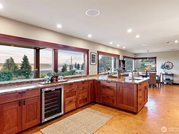 6916 Soundview Drive, Gig Harbor, WA 98335