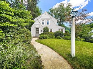 99 Bardwell St, South Hadley, MA 01075