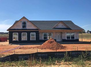 572 Berry Rd, Boiling Springs, SC 29316