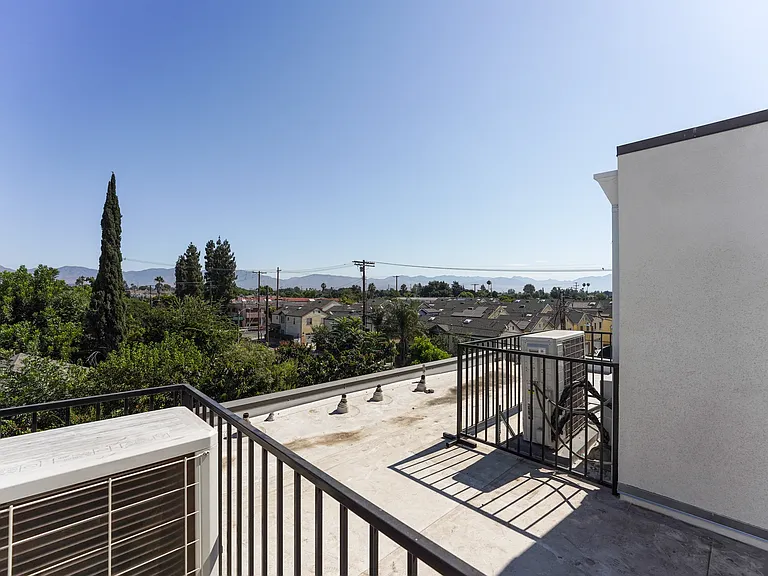 8837 Burnet Ave #102 — Photo 31