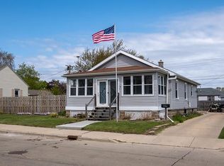 1526 North St, Racine, WI 53402