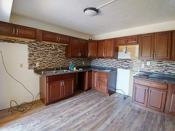 3rd image of 96 Cedar Dunes Dr