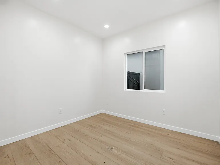 4104 F St #1 — Photo 10
