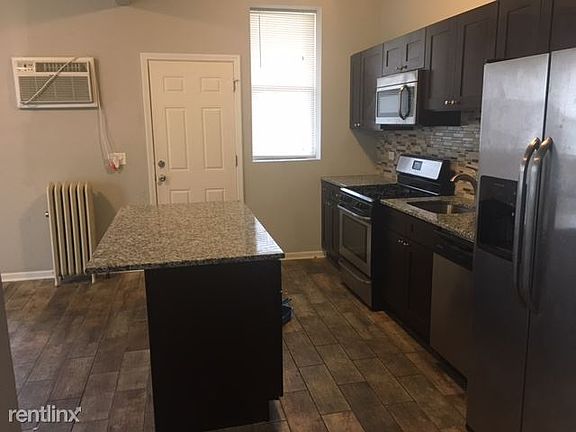 3rd image of 5822 S Michigan Ave