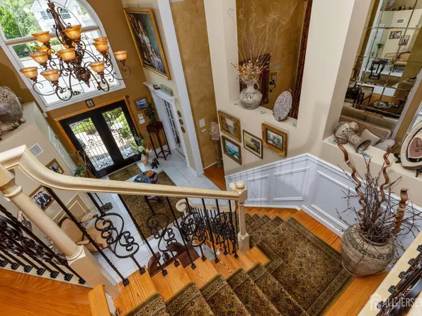34 Kara Ct, Matawan, NJ 07747