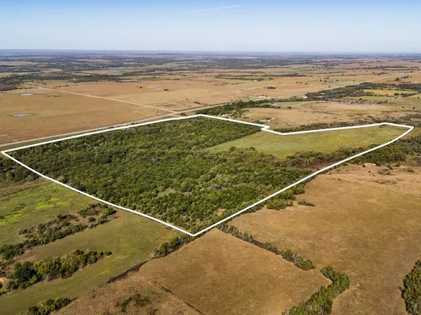 1678 State Highway 99, Howard, KS 67349