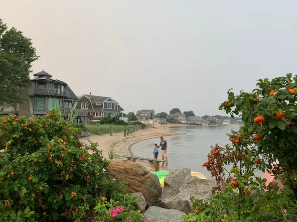 54 Bassett Ln, Madison, CT 06443