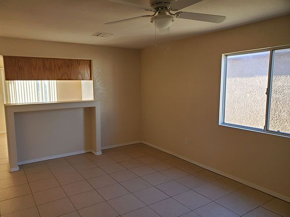 2nd image of 1848 Artesia Dr