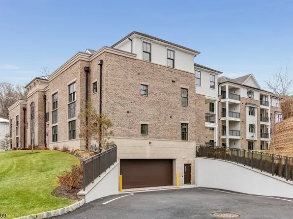 25 Mill St #201, Bernardsville, NJ 07924