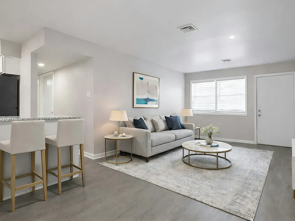 105 E Allen St #303