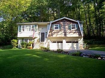 2nd image of 42 Dogwood Dr