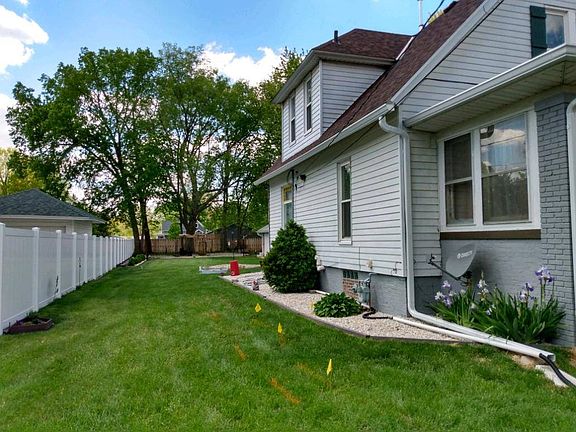 2nd image of 420 Hawkinson Ave