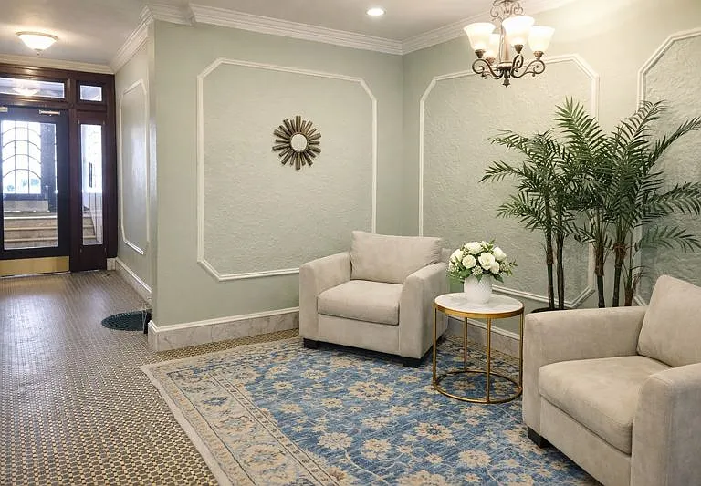 44 Englewood Ave #19 — Photo 1