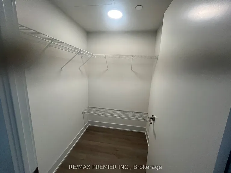 8 Cumberland St #3506 — Photo 16